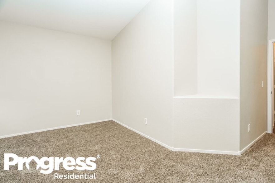 Building Photo - 9008 Crooked Shell Ave