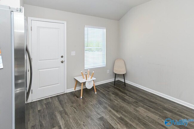 Building Photo - 110 Olde Hearth Rd