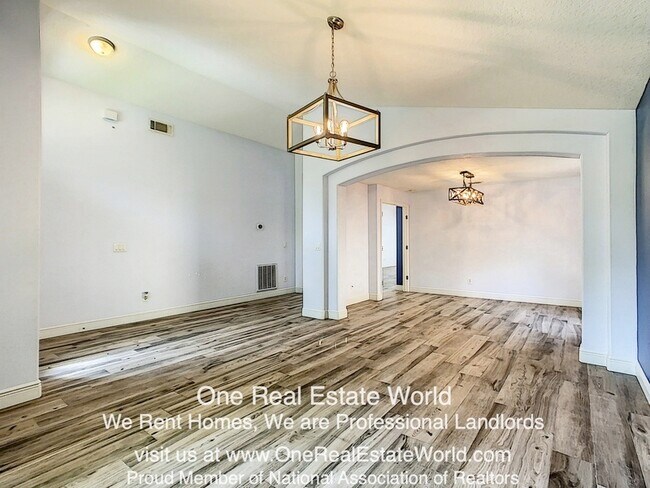 Building Photo - 3942 Lakeside Reserve Ln