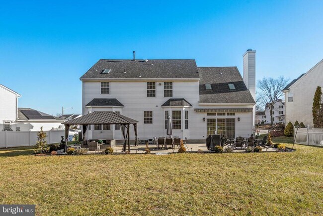 Building Photo - 7 Madison Ct