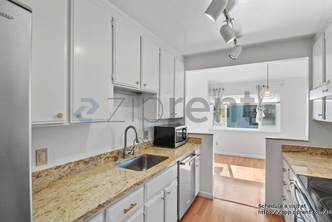 Building Photo - 426 Barnegat Ln