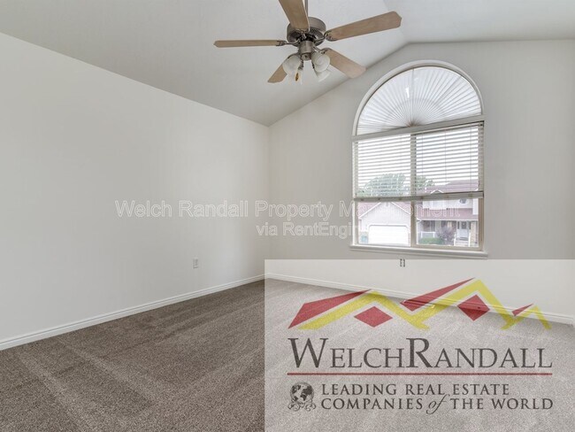 Building Photo - 1428 N 2575 E