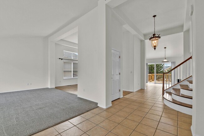 Building Photo - 705 Witchhazel Ct