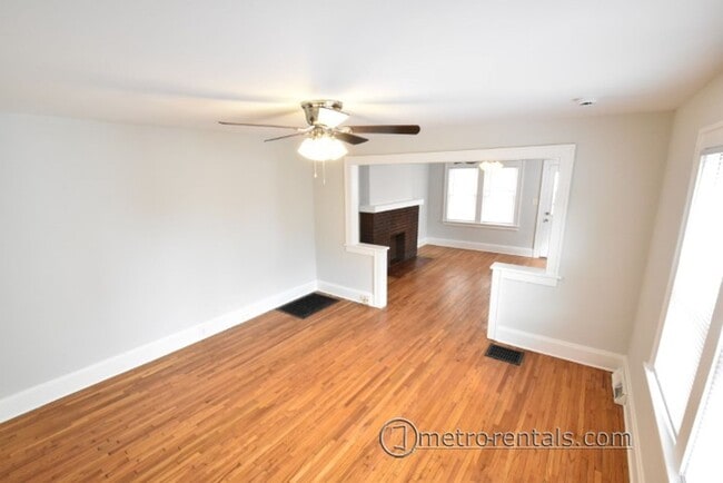 Building Photo - 333-335 E Duncan Street