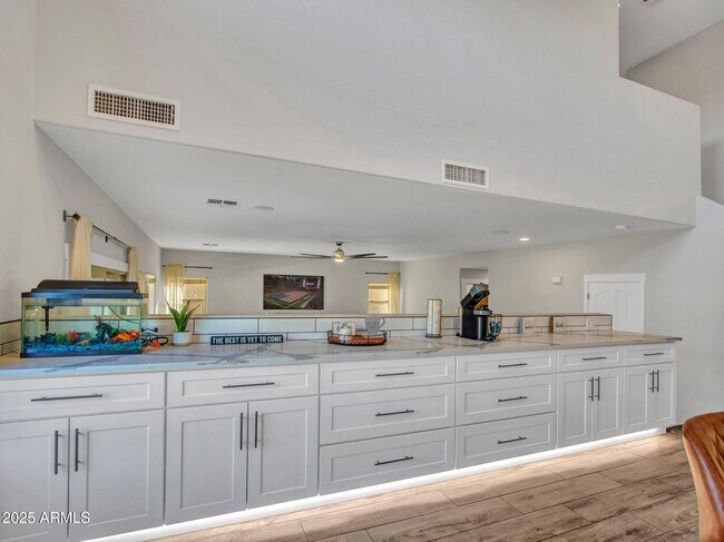 Building Photo - 4326 W Kenai Dr