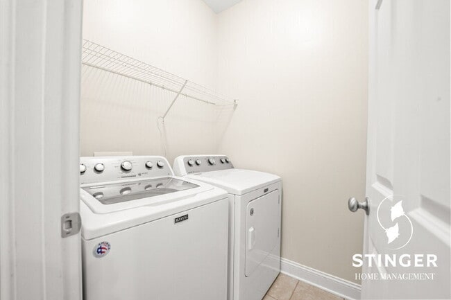 Building Photo - 143 Bella Way