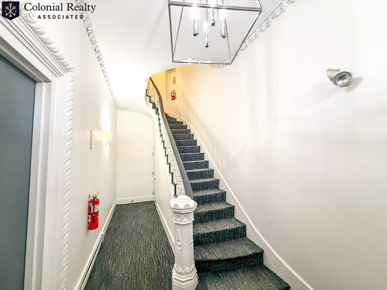 Building Photo - 521 Massachusetts Ave