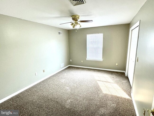 Building Photo - 531 W Penn Ave