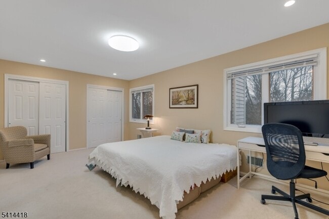 Building Photo - 34 Stockton Ct