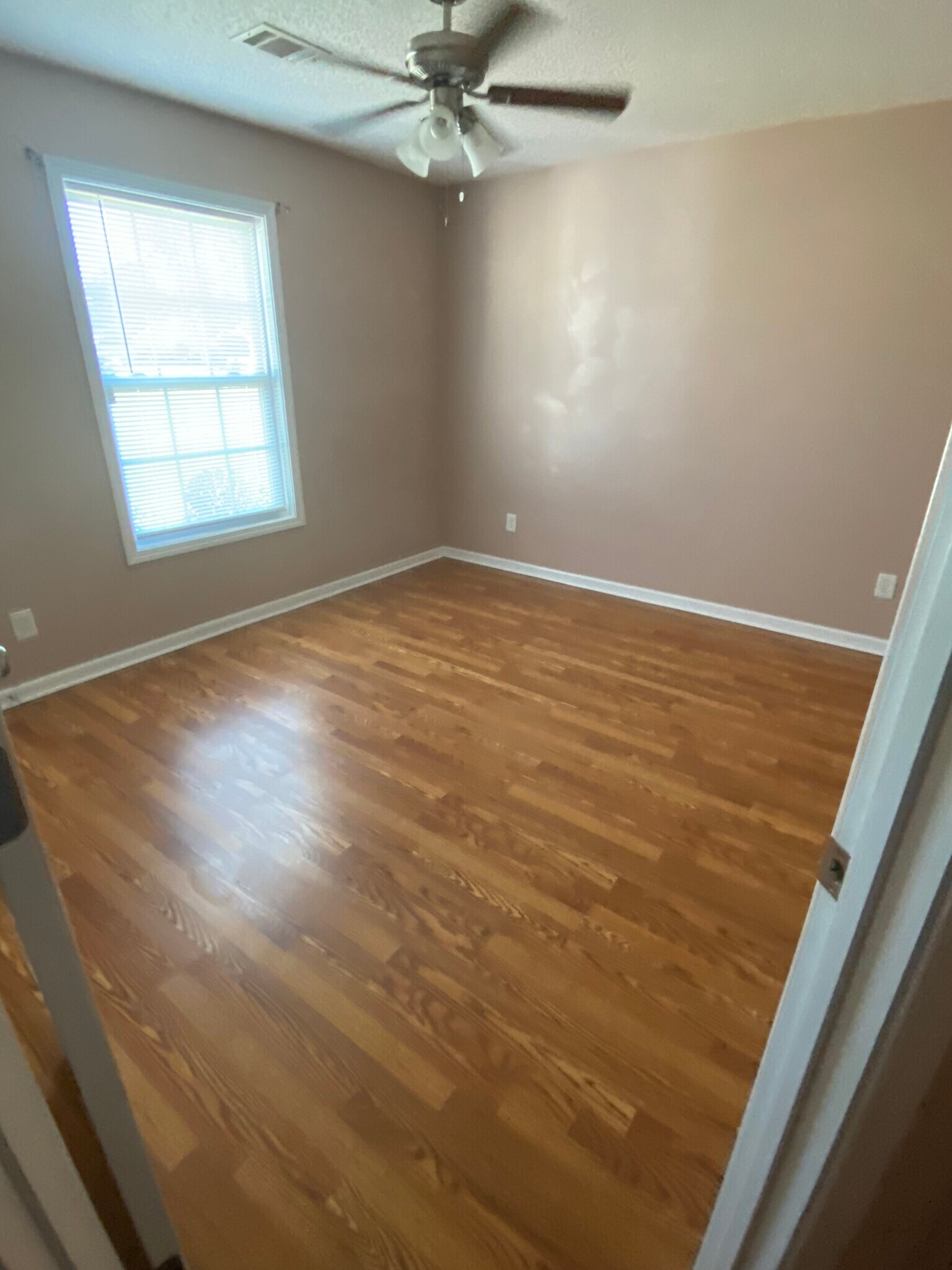 Building Photo - 1622 Phillipsburg Dr