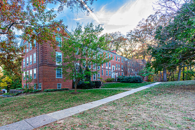 Building Photo - 3400 39th St NW