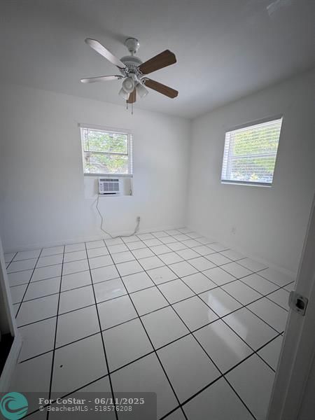 Building Photo - 405 6th Ave N