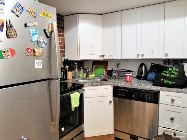 Building Photo - Nice 2 bed in South End