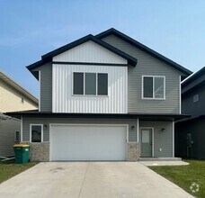 Building Photo - 4-bedroom, 3-bathroom West Fargo Single-Fa...