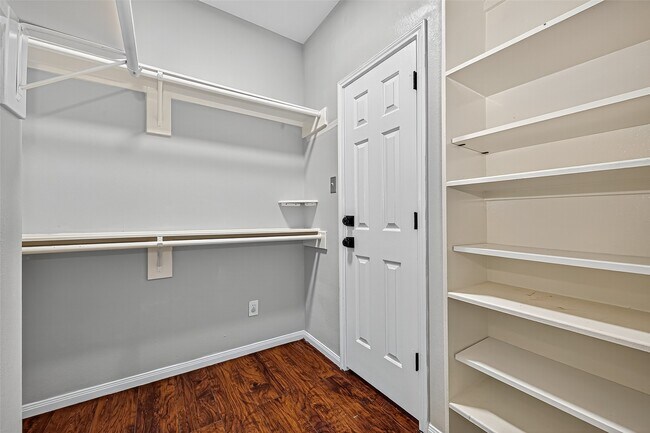 Building Photo - 18407 Maple Mill Dr