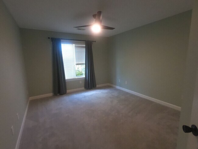 Building Photo - Charming Home in a Prime Columbia Location