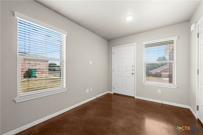 Building Photo - 2204 Indian Trail