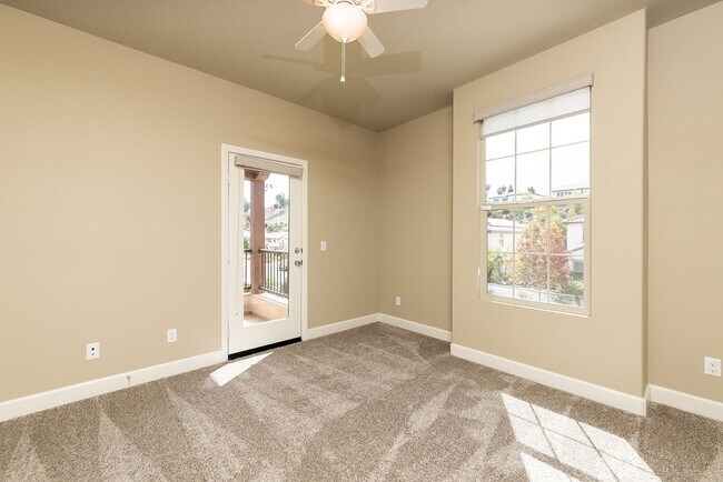 Building Photo - 5bd/3ba, 3969 sq ft Home in Gated Community in Vista!