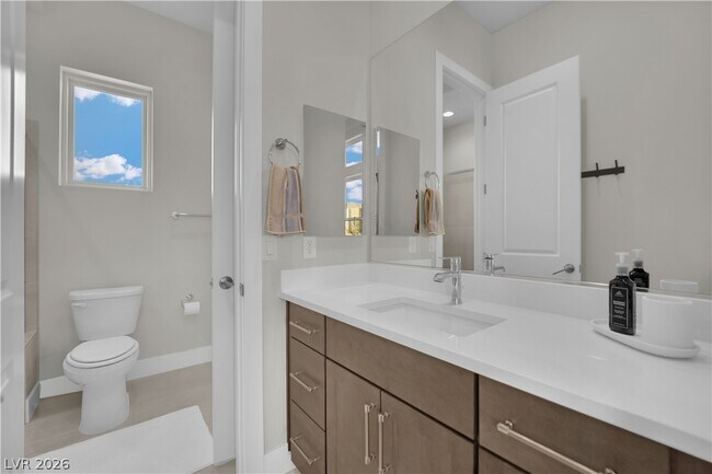 Building Photo - 10973 Horizon Ledge Ave