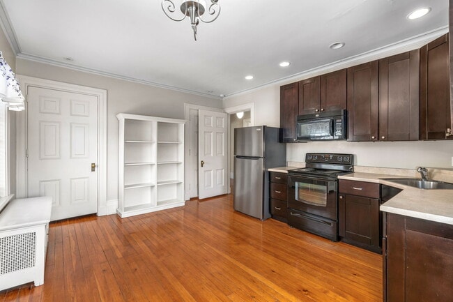 Building Photo - 5135 Ellsworth Ave