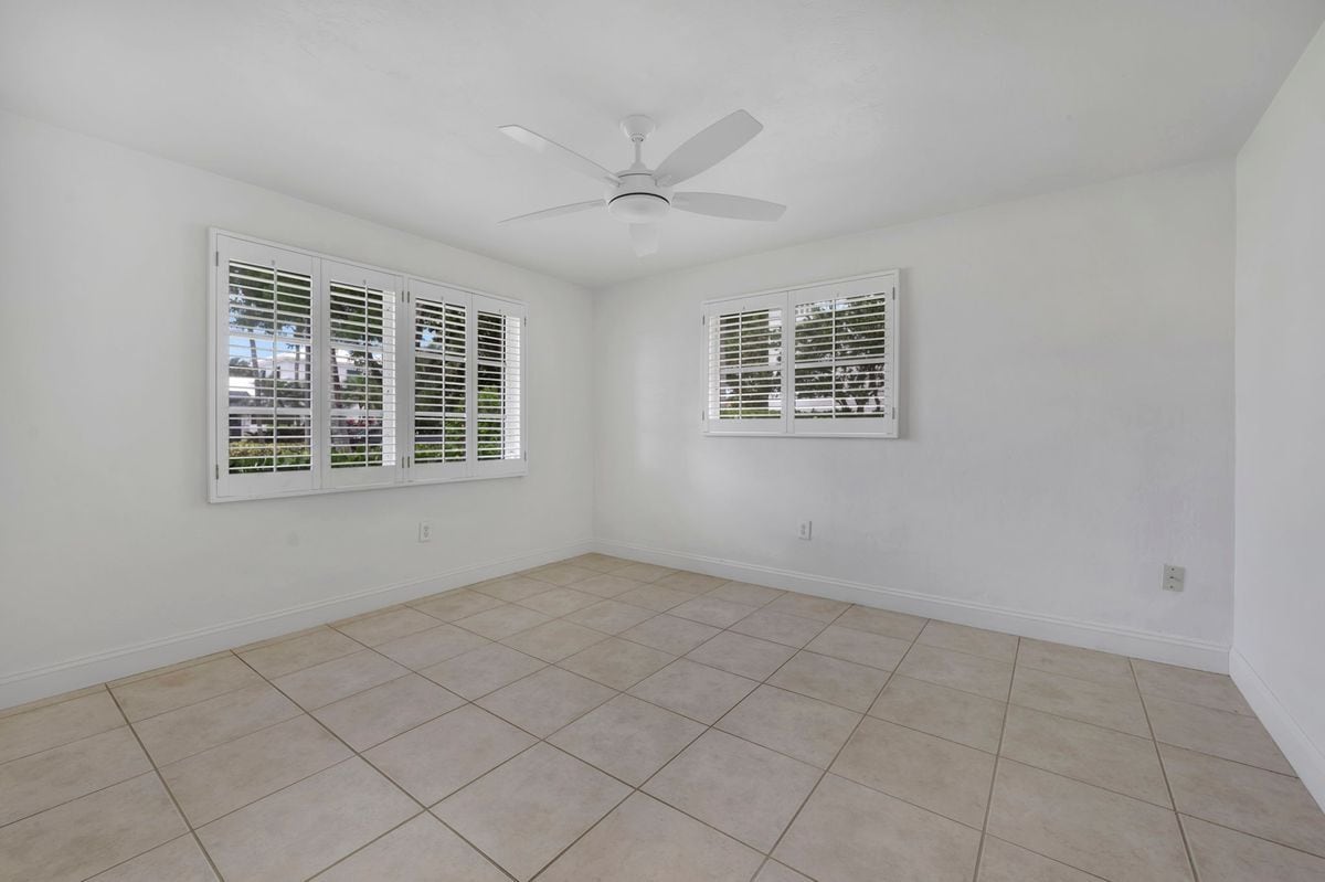 Building Photo - 656 Binnacle Dr