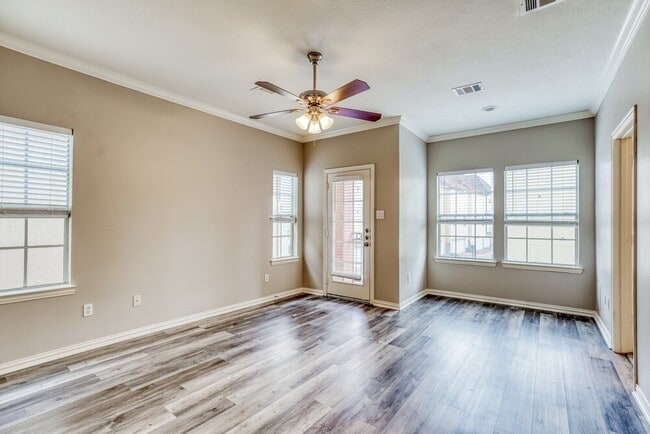 Building Photo - 7118 Turtle Lagoon Row