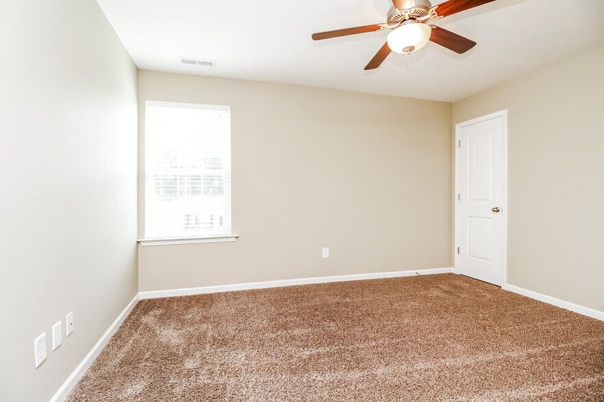 Building Photo - 639 Big Hurricane Dr