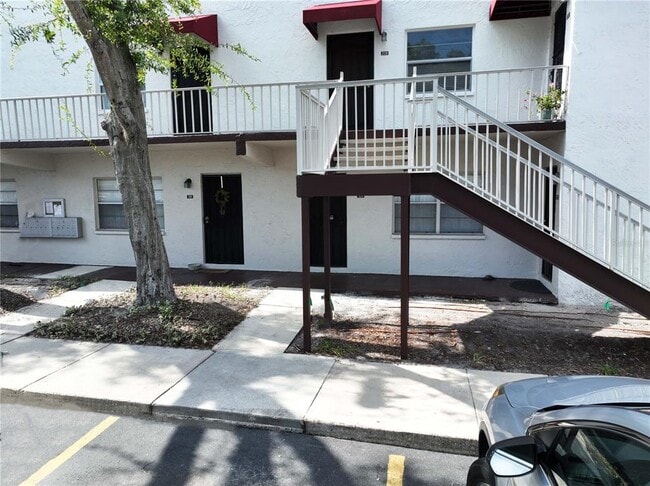 Building Photo - 9115 Tudor Dr