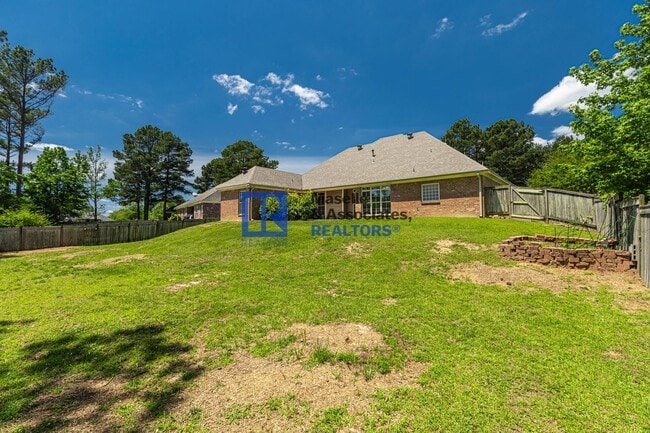 Building Photo - 4 Bed/3 Bath home Ashbrooke Subdivision Madison MS