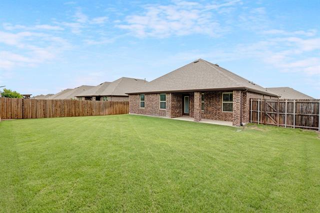 Building Photo - 314 Red Oak Dr