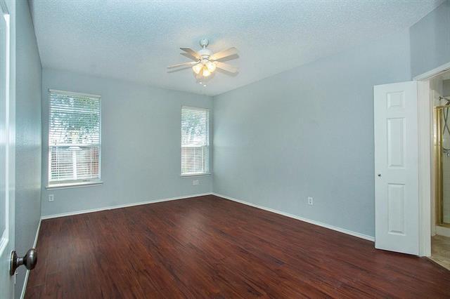 Building Photo - 406 Leameadow Dr