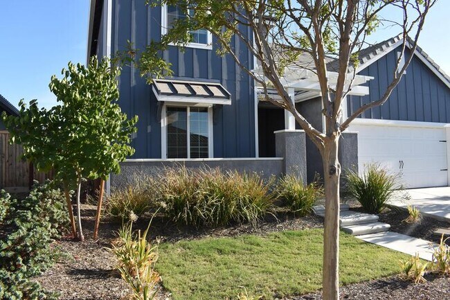 Building Photo - 610 Wood Crest Ave