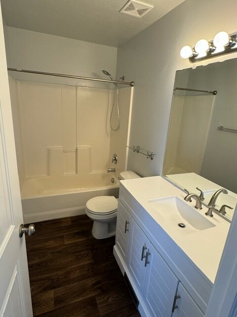 Building Photo - 163 Savannah Ln