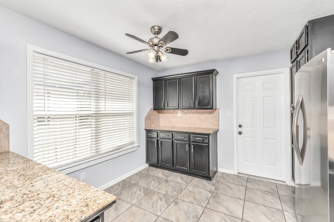 Building Photo - 13406 Splintered Oak Dr