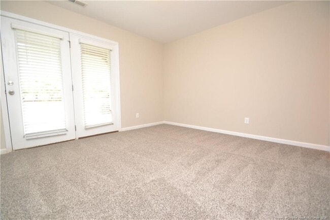 Building Photo - 327 Dove Cottage Ln