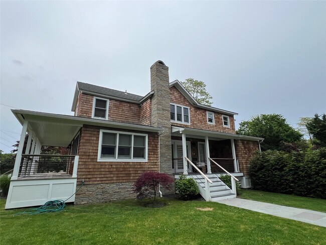 Building Photo - 7 Halsey Ave