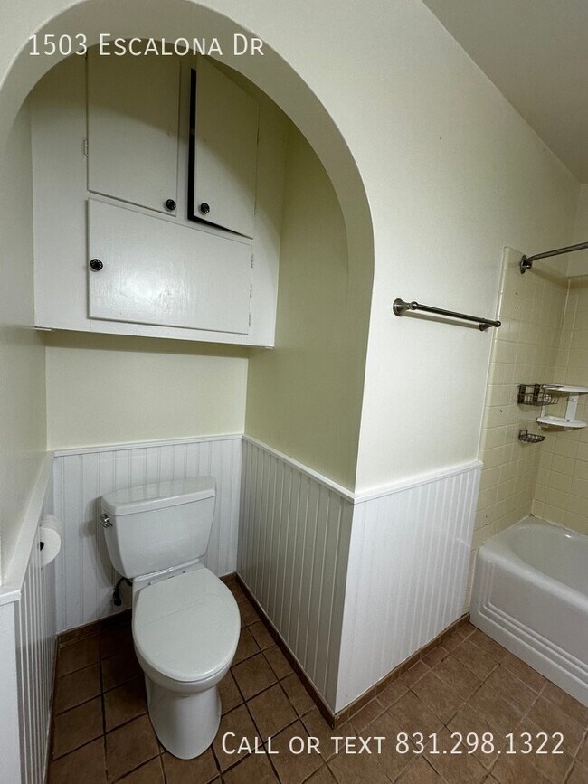 Building Photo - west side charm with garage