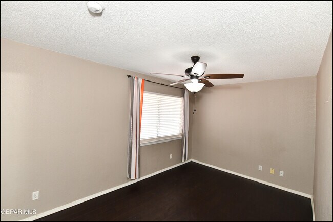 Building Photo - 7362 Luz De Dia Ct