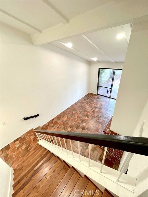 Building Photo - 809 Creekside Dr