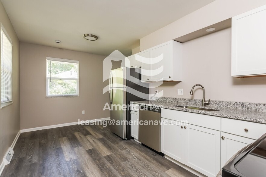 Building Photo - 2403 Falmouth Ave