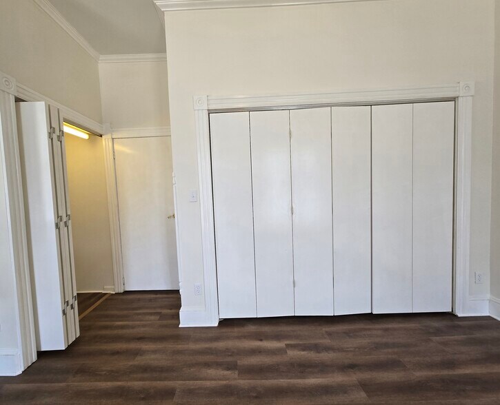 Building Photo - 100 Melvin Ave