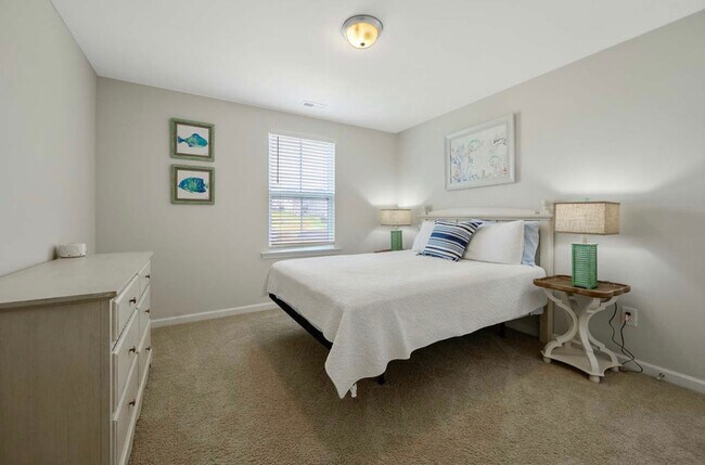 Building Photo - 155 Rossell Park Cir