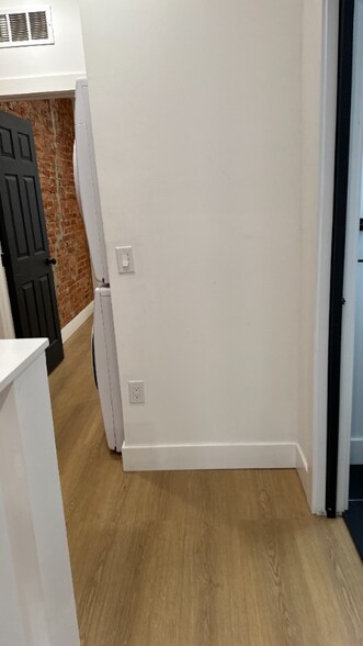 Building Photo - 3327 N American St