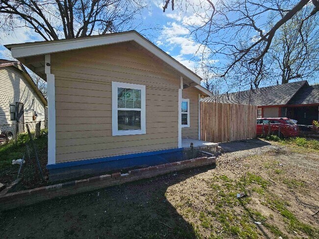 Building Photo - 4831 S 30th W Ave