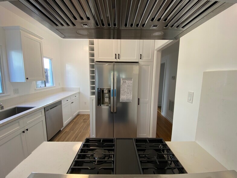 Building Photo - 6519 Orange St