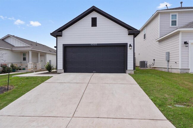 Building Photo - 10613 Ridan Wy