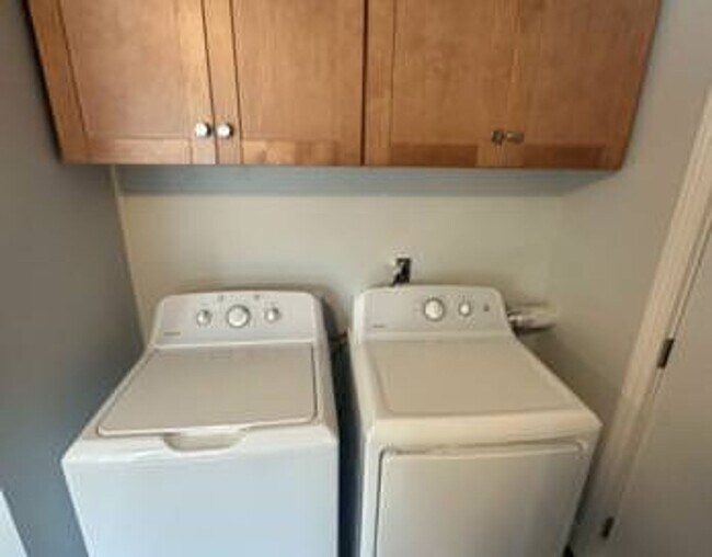 Building Photo - 2BR/1BA Duplex Near Japantown & Downtown S...