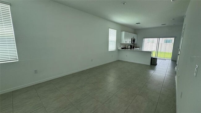 Building Photo - 3010 Skyline Lp