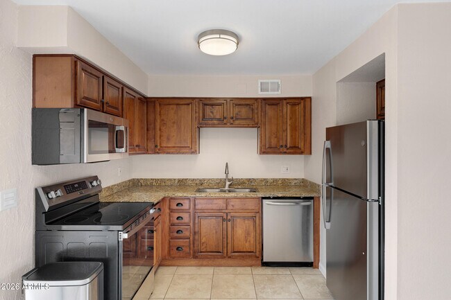 Building Photo - 7110 E Continental Dr