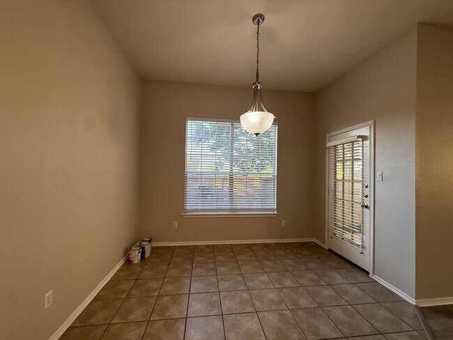 Building Photo - Great 2 Bed 2 Bath Condo!